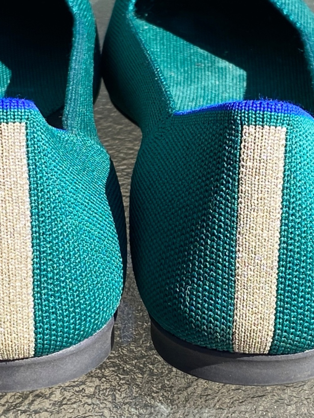 Retired the Wickedly Dark Emerald Rothys The Point 10.5 Woman’s flats - Picture 3 of 6